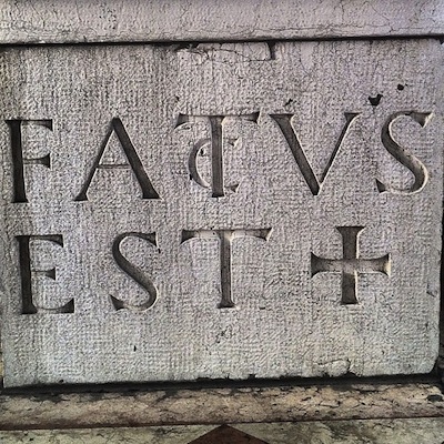 шрифт: FACTUS EST